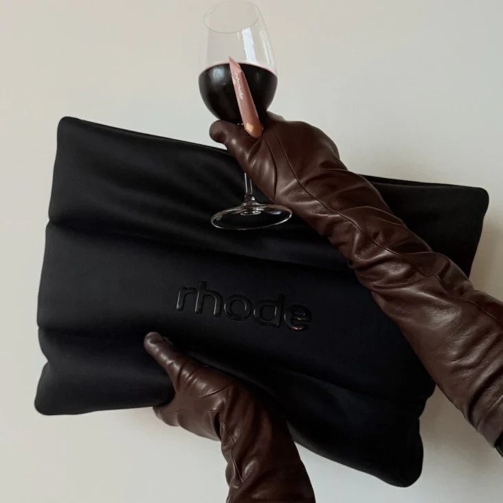 NEW Пухка немов хмаринка містка косметичка RHODE Oversized Bubble Bag LIMITED EDITION SIZE + COLOR